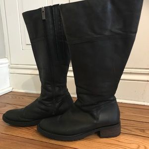 Gorgeous leather Wide-calf boots